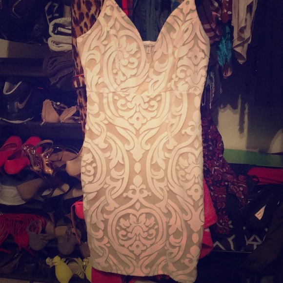 Dress - Picture 1 of 4